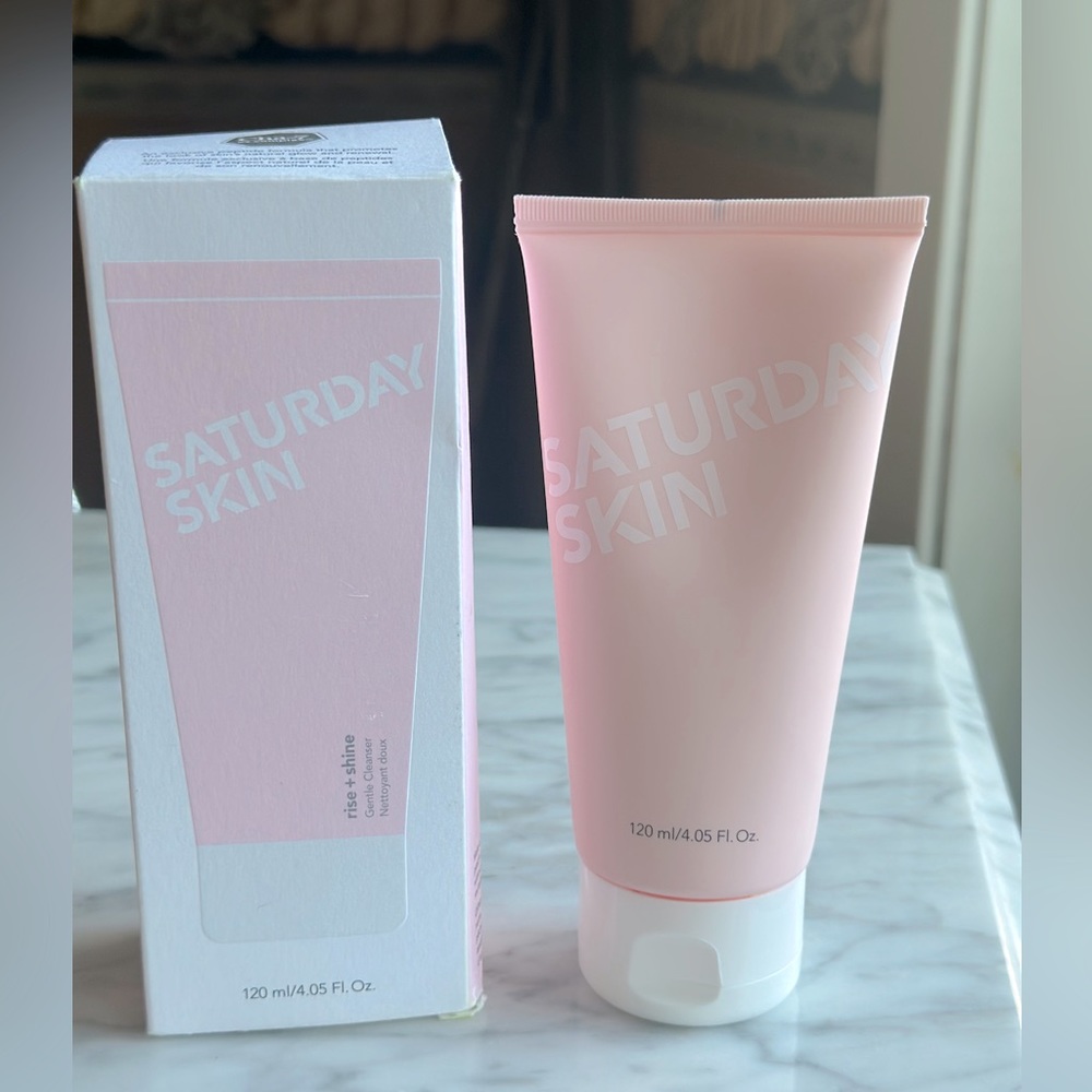 Saturday Skin rise + shine Apple/ Peach Gentle Cleanser SEALED Box